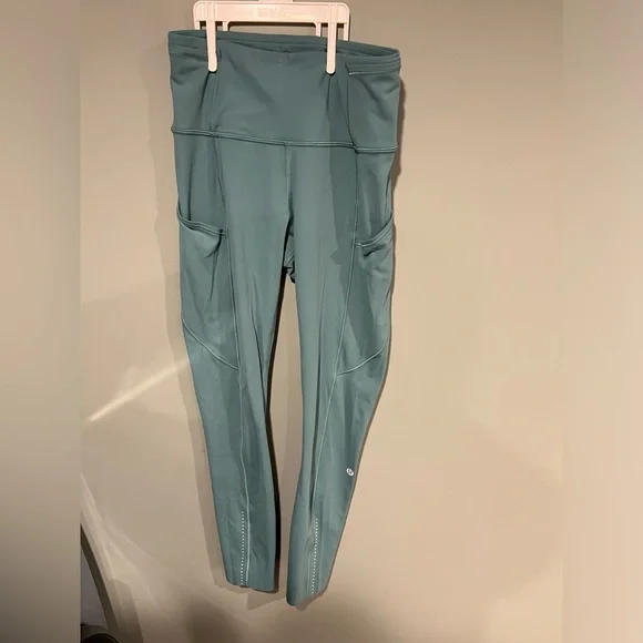 Women’s Lululemon leggings blue size 4. - Picture 1 of 10